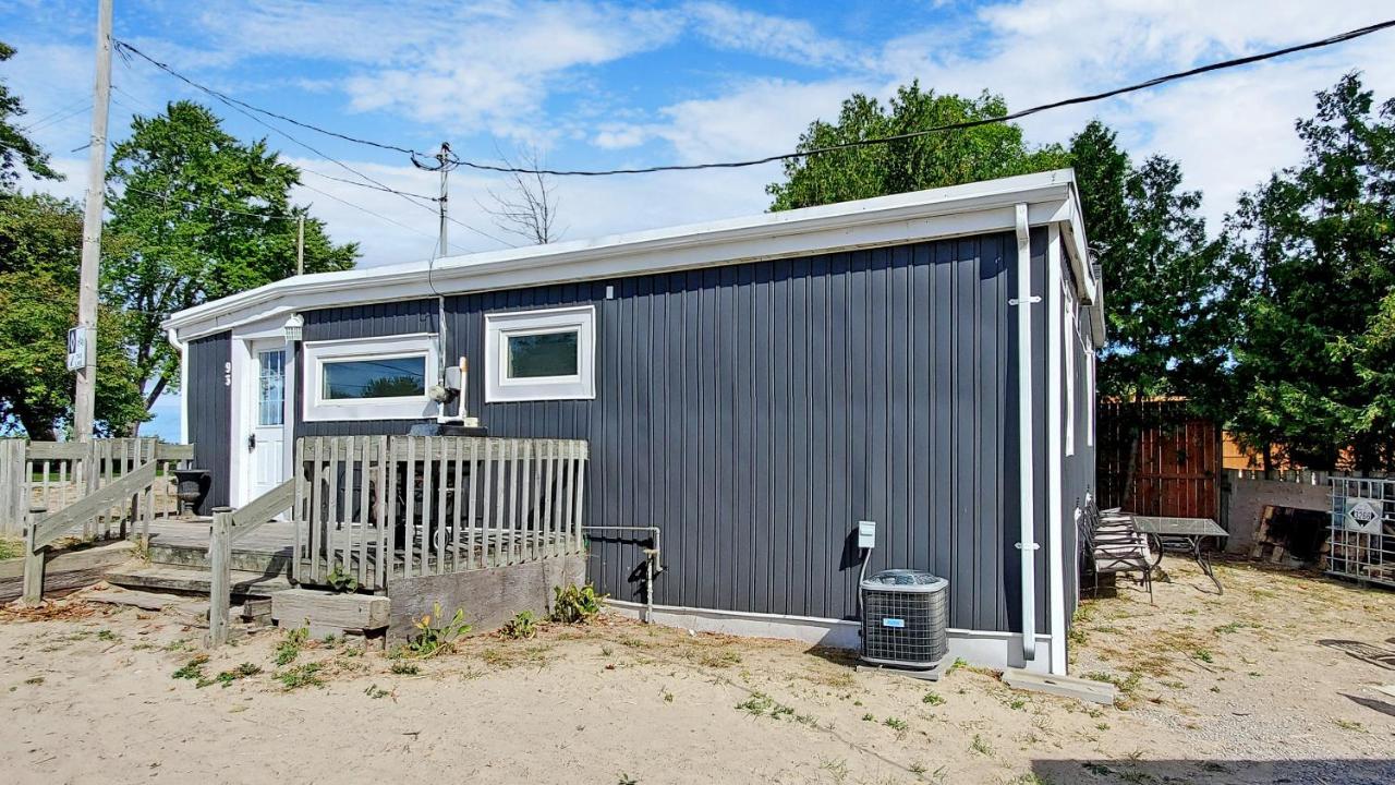 Main Beach River Retreat - Wasaga Beach 1 - Main Strip - 93 Mosley St Zewnętrze zdjęcie