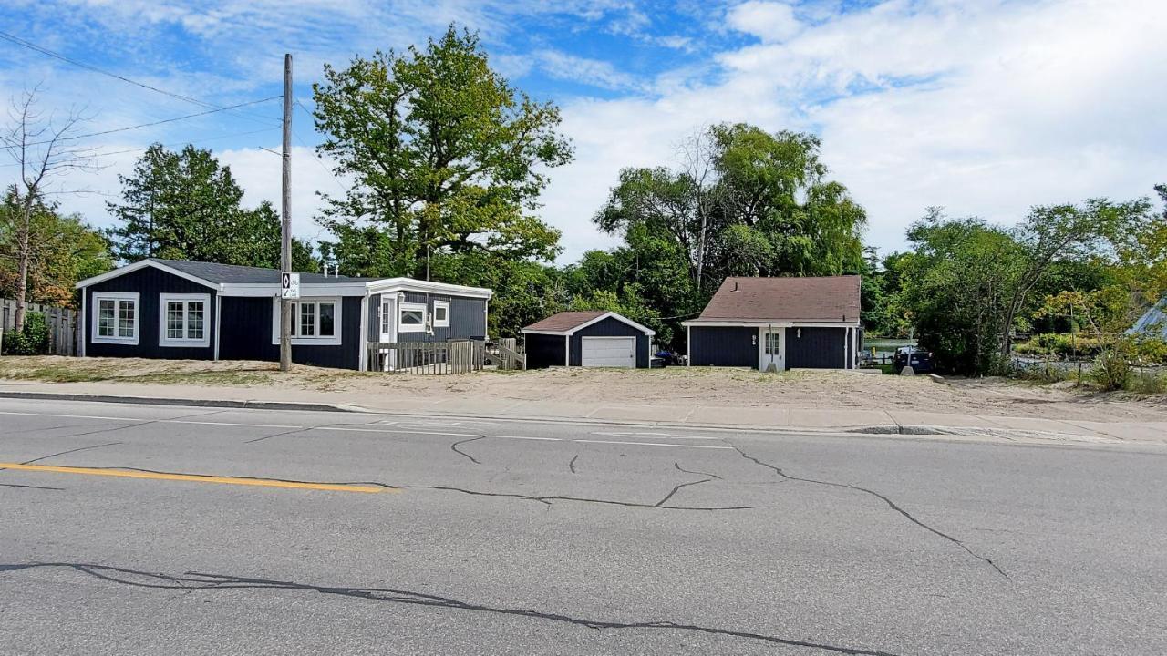 Main Beach River Retreat - Wasaga Beach 1 - Main Strip - 93 Mosley St Zewnętrze zdjęcie