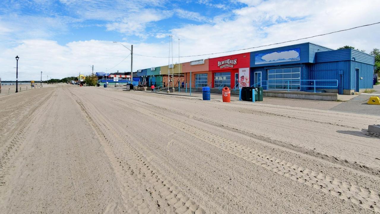 Main Beach River Retreat - Wasaga Beach 1 - Main Strip - 93 Mosley St Zewnętrze zdjęcie