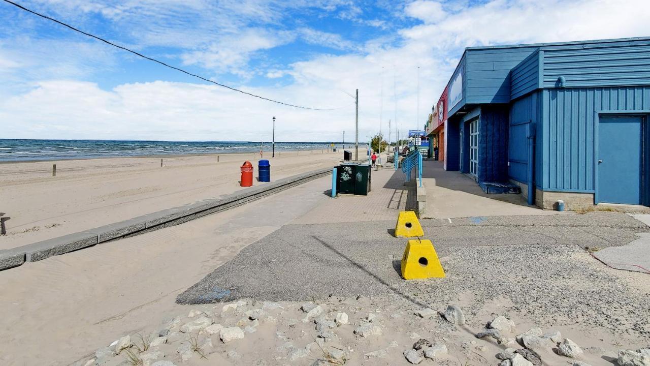 Main Beach River Retreat - Wasaga Beach 1 - Main Strip - 93 Mosley St Zewnętrze zdjęcie