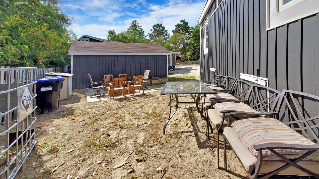 Main Beach River Retreat - Wasaga Beach 1 - Main Strip - 93 Mosley St Zewnętrze zdjęcie